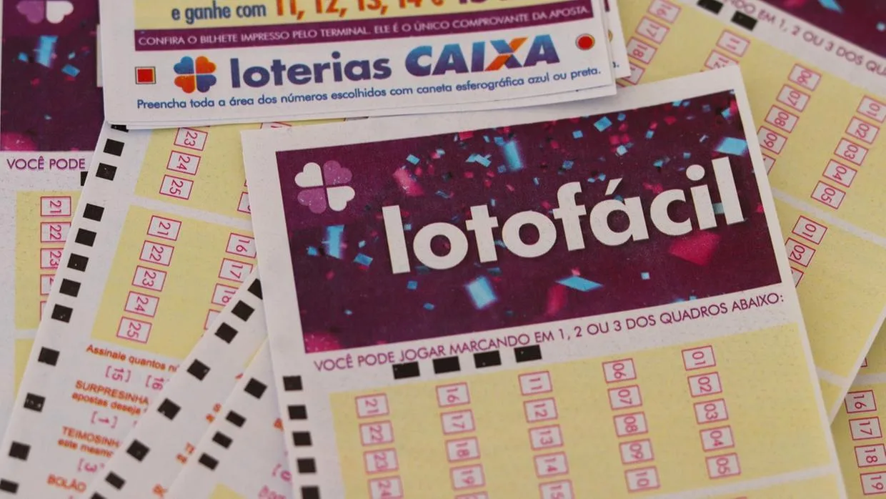 Tabela de probabilidades da Lotofácil com combinações
